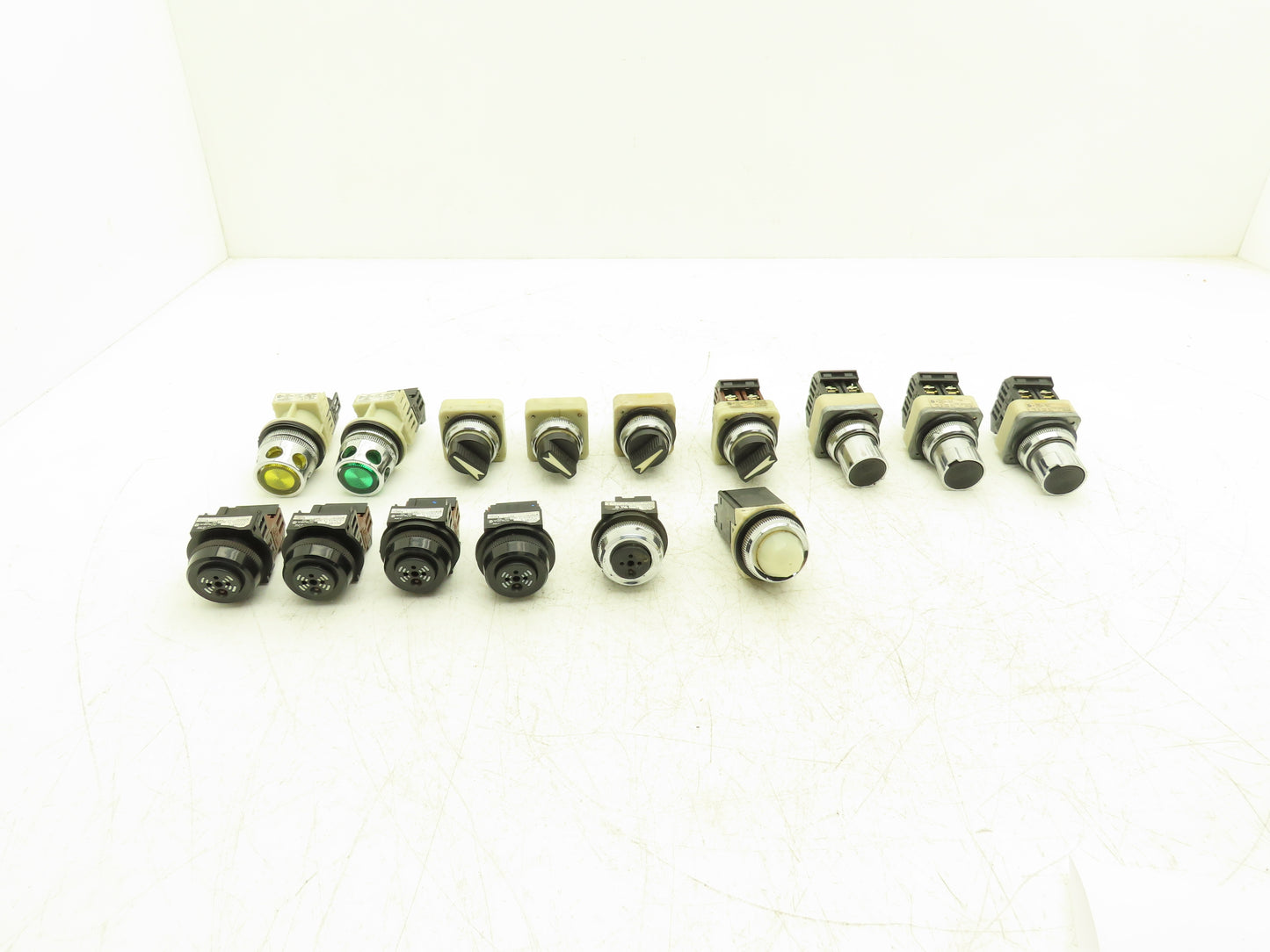 Fuji Electric Pushbutton Selector Pilot Light Alarm Buzzer Mixed Lot of 15