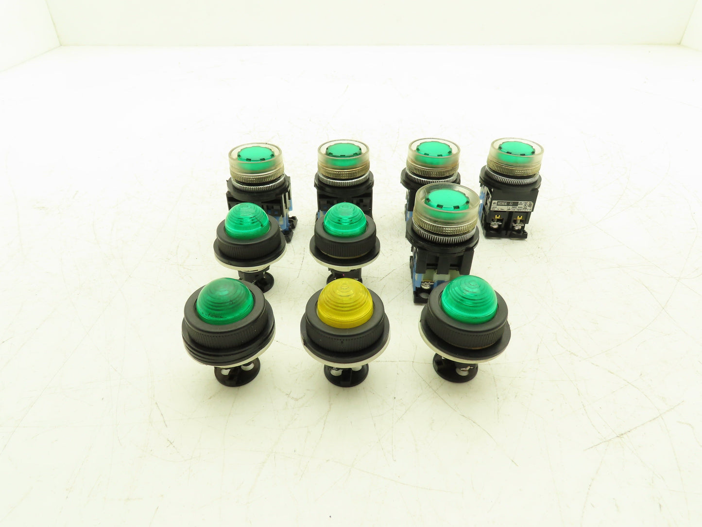 Fuji Electric AR30G4L DR30D0L Pushbutton Pilot light Mixed Lot of 10