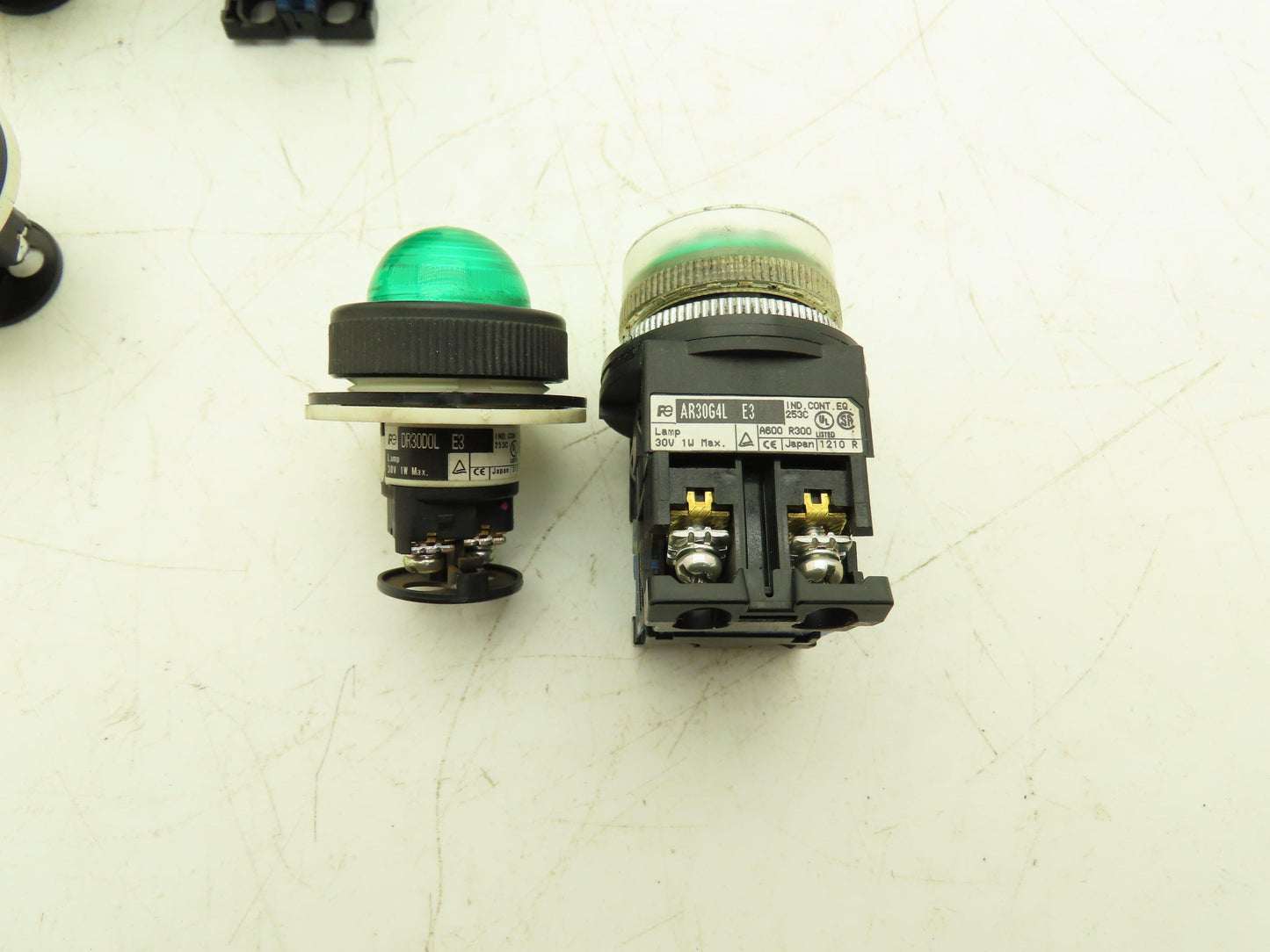 Fuji Electric AR30G4L DR30D0L Pushbutton Pilot light Mixed Lot of 10