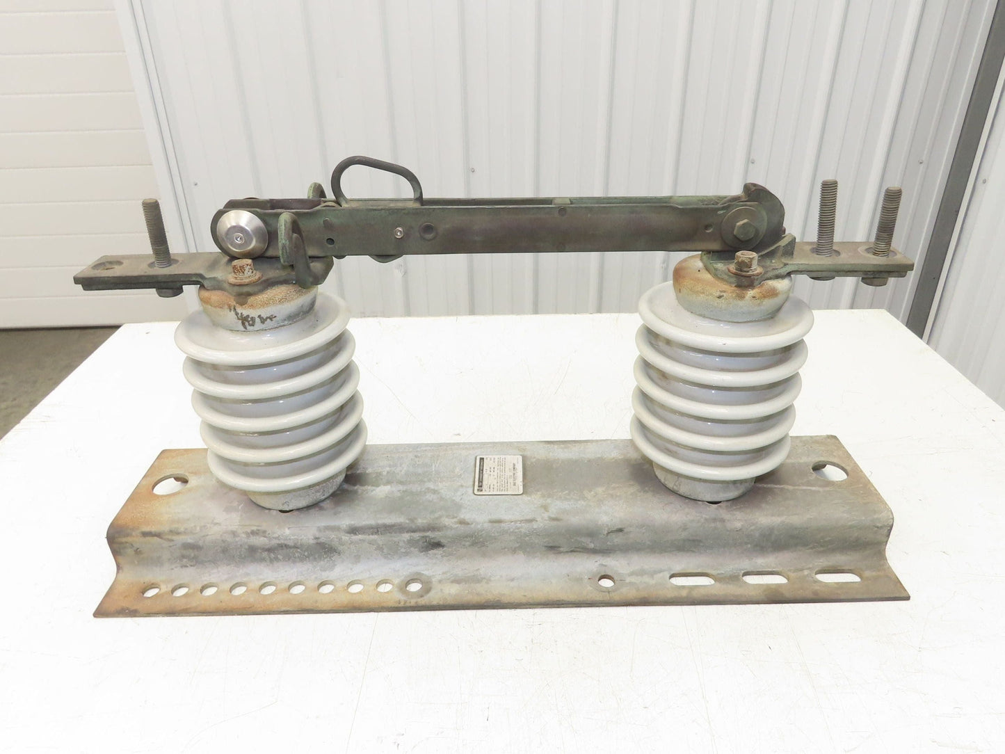 S&C Loadbuster Disconnect 25KV 600A Outdoor Overhead Distribution Switch