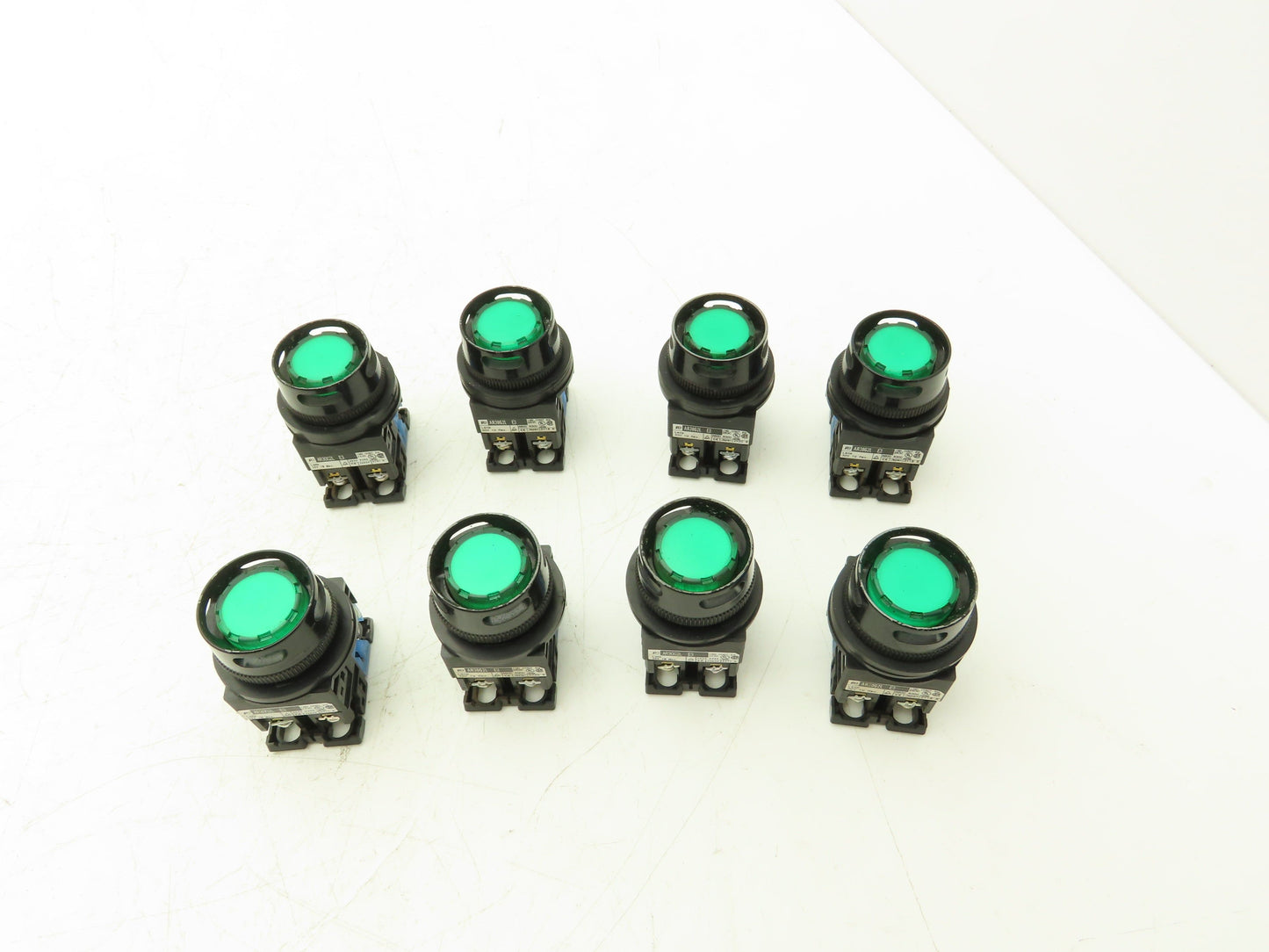 Fuji Electric Pushbutton Green Illuminated Momentary 1 Normally Open Lot of 8