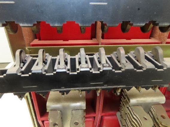 Square D DS 416 Air AC Circuit Breaker 600VAC 1600A 3 Pole Amptector I-A