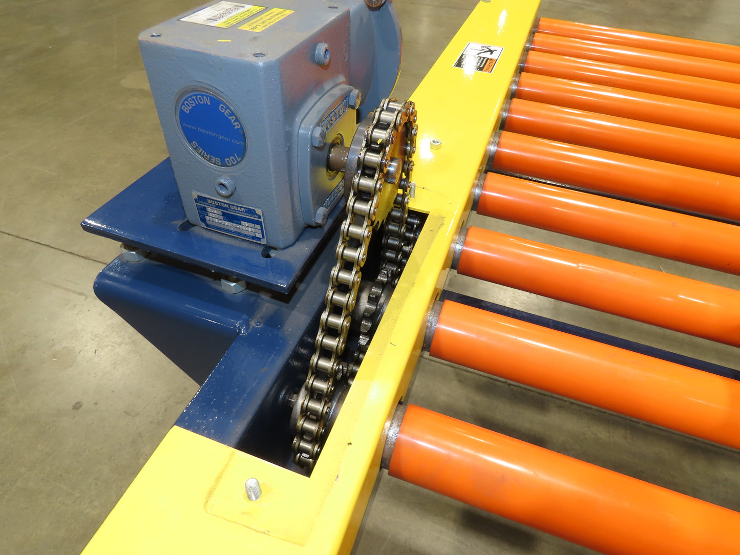 55"x 6' Chain Drive Live Roller Conveyor 48"BF 1.9" Urethane Roller *No Motor*