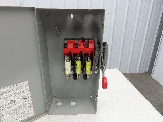 Eaton DH323FGK 100A Fusible Safety Switch 3-Pole 240V Nema 1