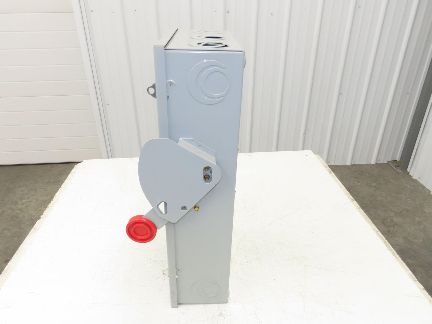Eaton DH323FGK 100A Fusible Safety Switch 3-Pole 240V Nema 1