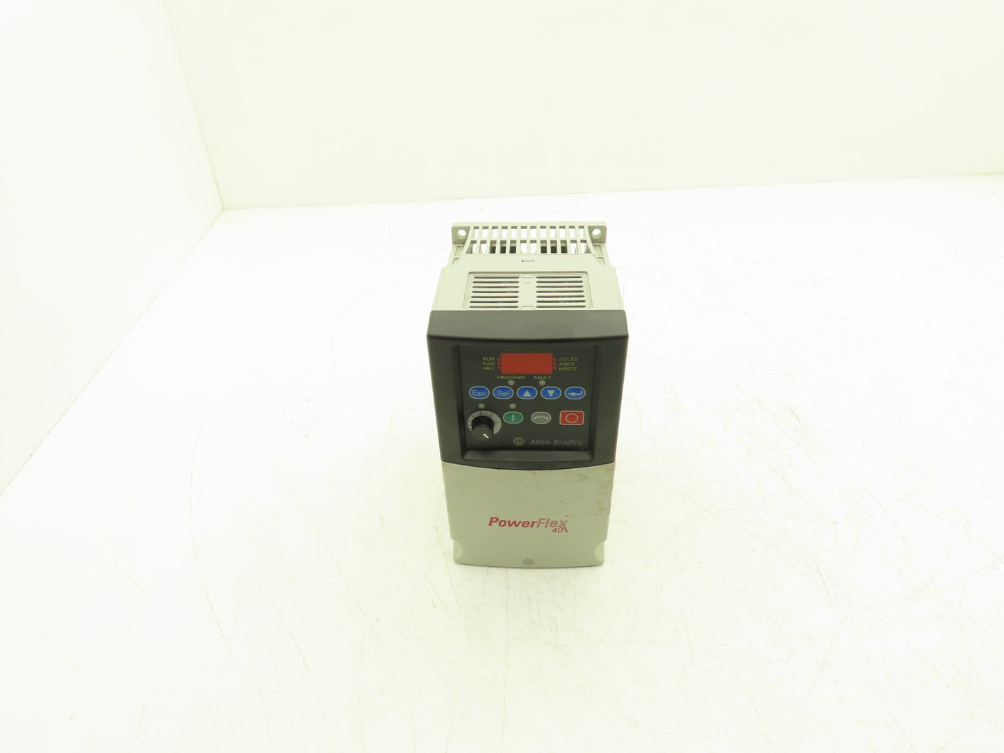 Allen Bradley 22B-D4P0N104 Powerflex 40 VFD AC Drive 1.5kw 2Hp 480V 3Ph FRN 6.02