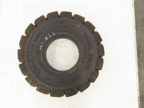Tong Yong 20x6.00-9/4.00 Forklift Tire Resilient Solid Traction Black 20x6x9"