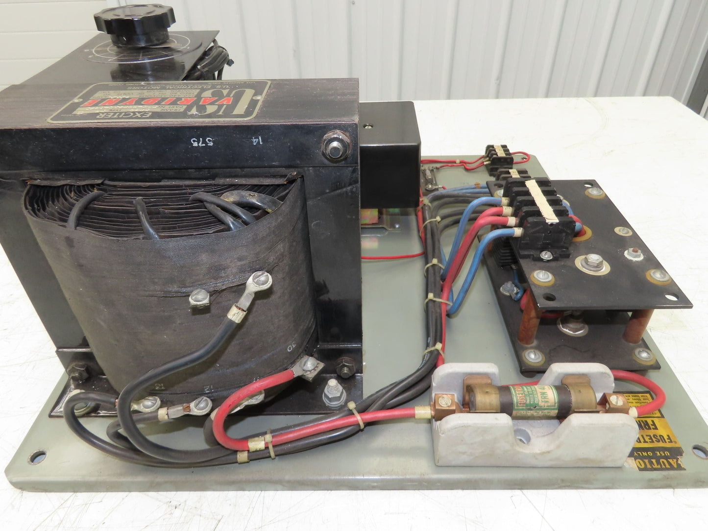 US Varidyne XR3-902410-D841 Exciter 22/440/550v 8/4/3amp 1Ph 1250 Frame 40vDC