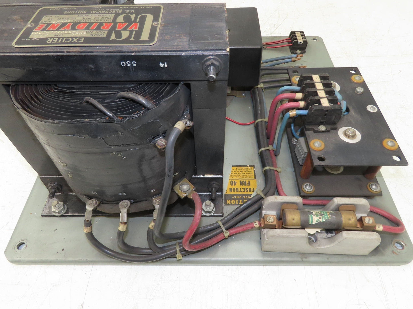 US Varidyne XR3-902411-D841 Exciter 22/440/550v 8/4/3amp 1Ph 1250 Frame 40vDC