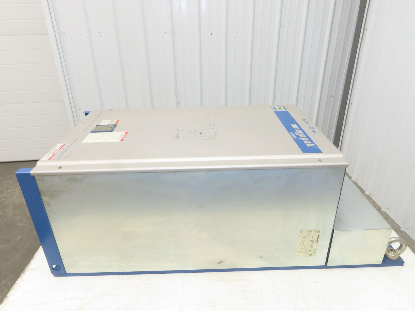 Square D 8803 P00CO4R Omegapak VFD AC Drive 75Hp 55kw 460V 3Ph Constant Torque