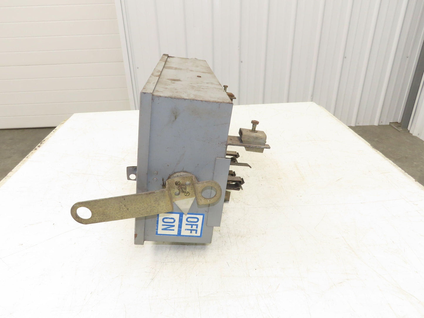 Westinghouse Fusible Busway Disconnect Switch Bus Plug 30A 600VAC 3PH 3W