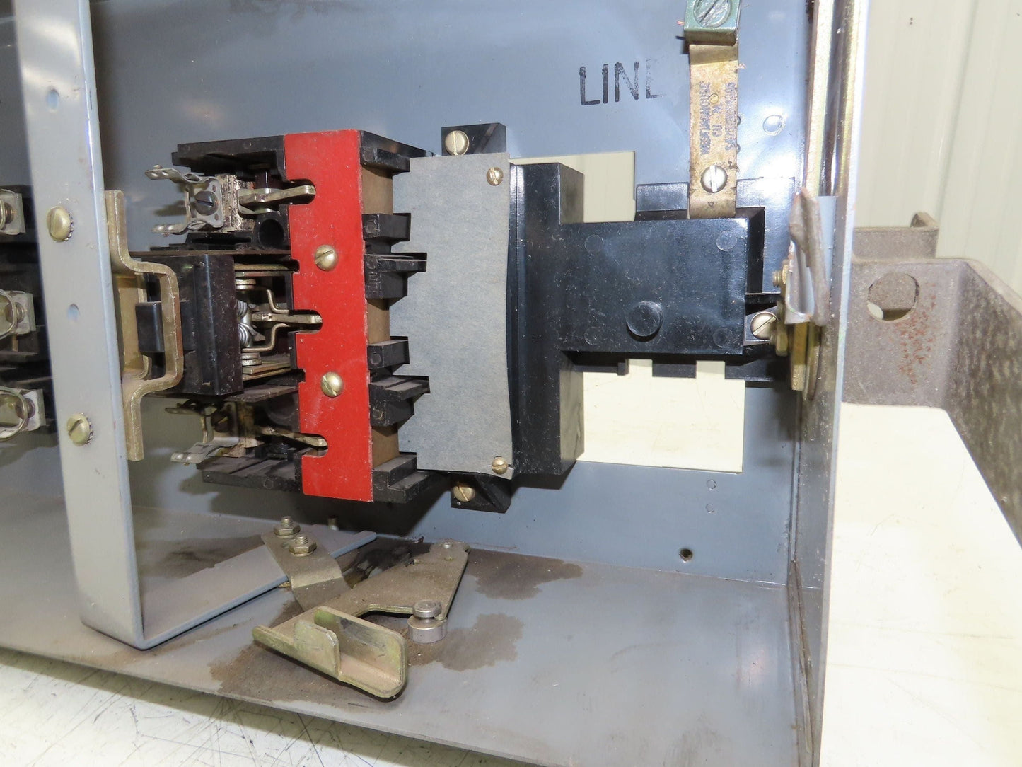 Westinghouse Fusible Busway Disconnect Switch Bus Plug 30A 600VAC 3PH 3W