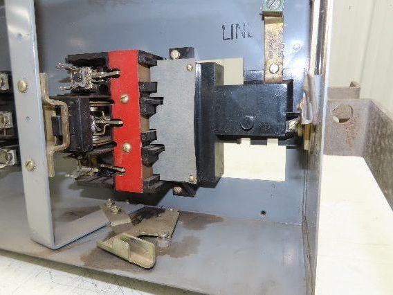 Westinghouse Fusible Busway Disconnect Switch Bus Plug 30A 600VAC 3PH 3W