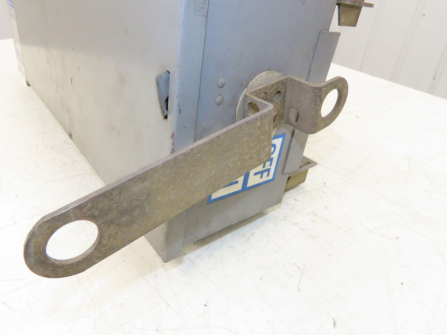 Westinghouse Fusible Busway Disconnect Switch Bus Plug 30A 600VAC 3PH 3W