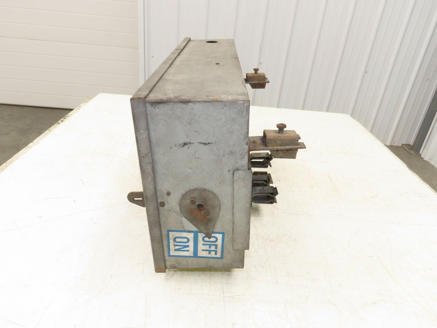 Westinghouse Fusible Busway Disconnect Switch Bus Plug 60A 600VAC 3PH 3W
