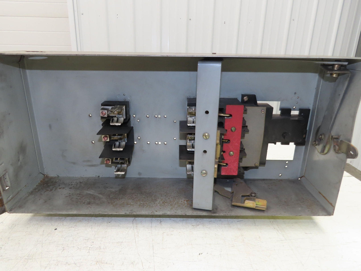 Westinghouse Fusible Busway Disconnect Switch Bus Plug 60A 600VAC 3PH 3W
