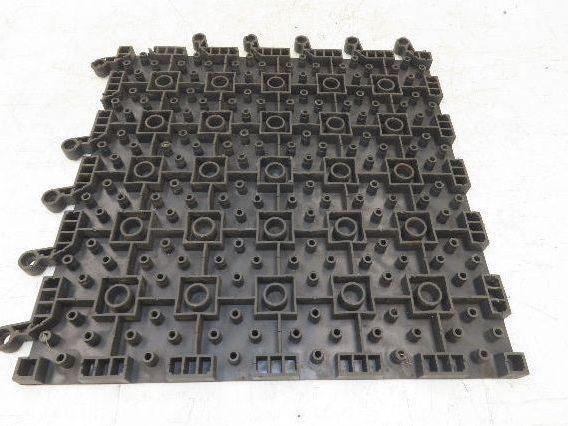 Wearwell H-9389 ErgoDeck Mat - 18 x 18", Solid Tile 7/8" Thick Lot of 24