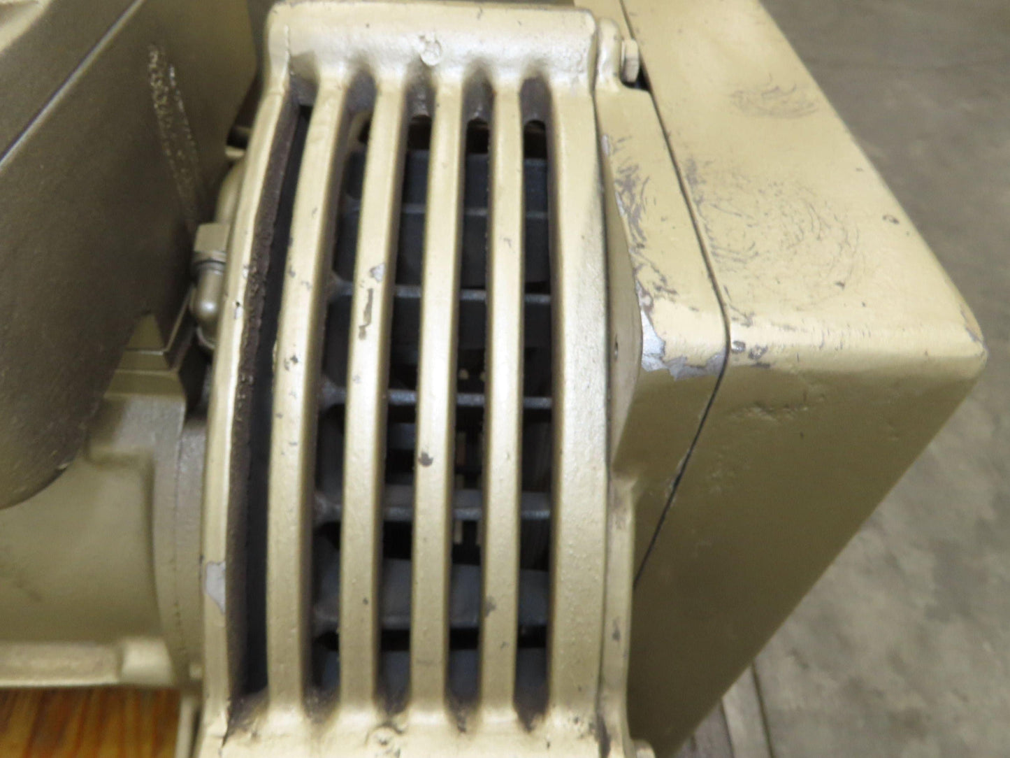 Dekker RVL300-HH-03 DuraVane Lubricated Rotary Vane Vacuum Pump 15Hp 300ACFM