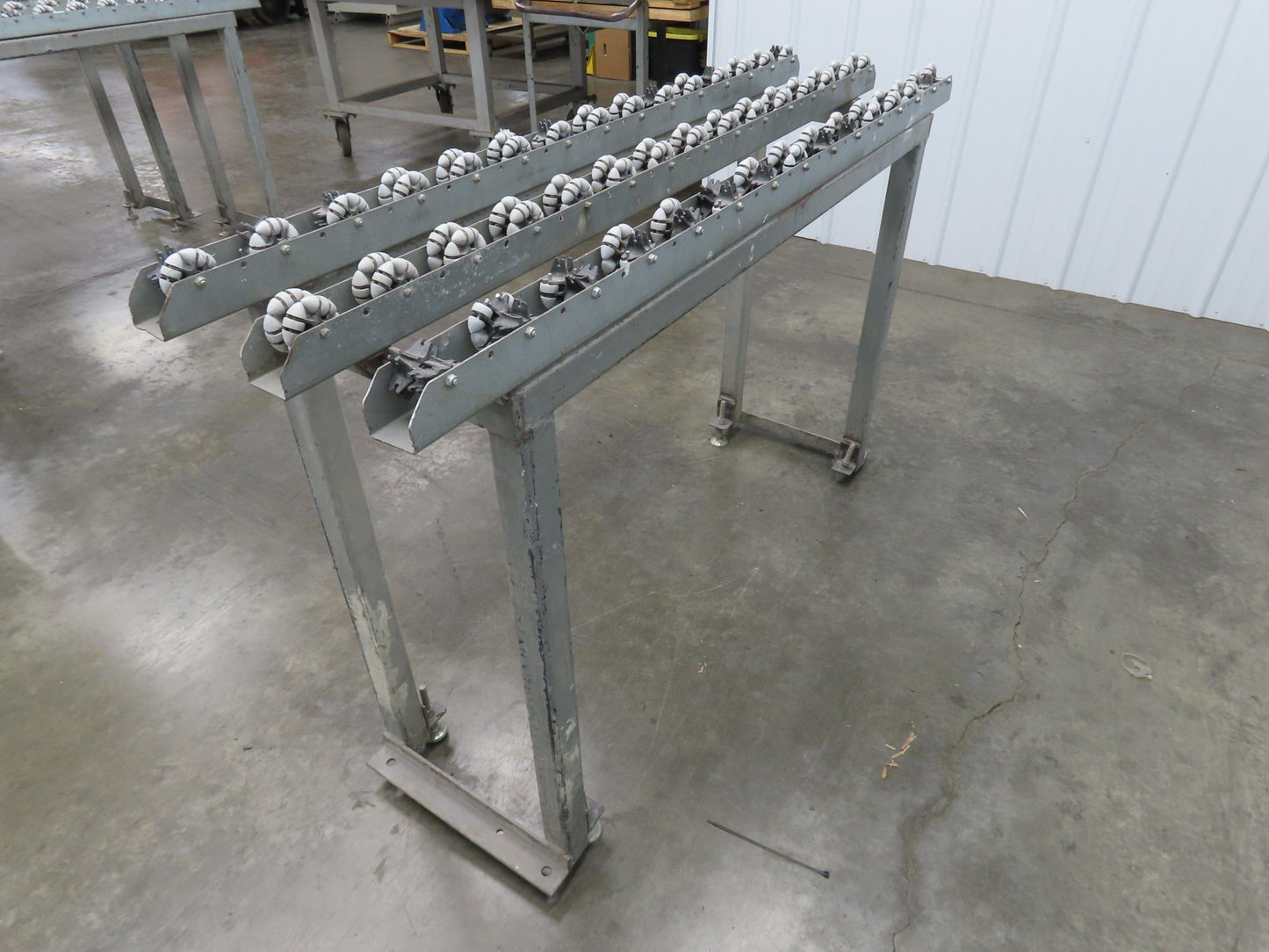 Roll-Flex 16"x 5' Multi-Directional 3-Track Roller Conveyor Plastic Ergo-Roll