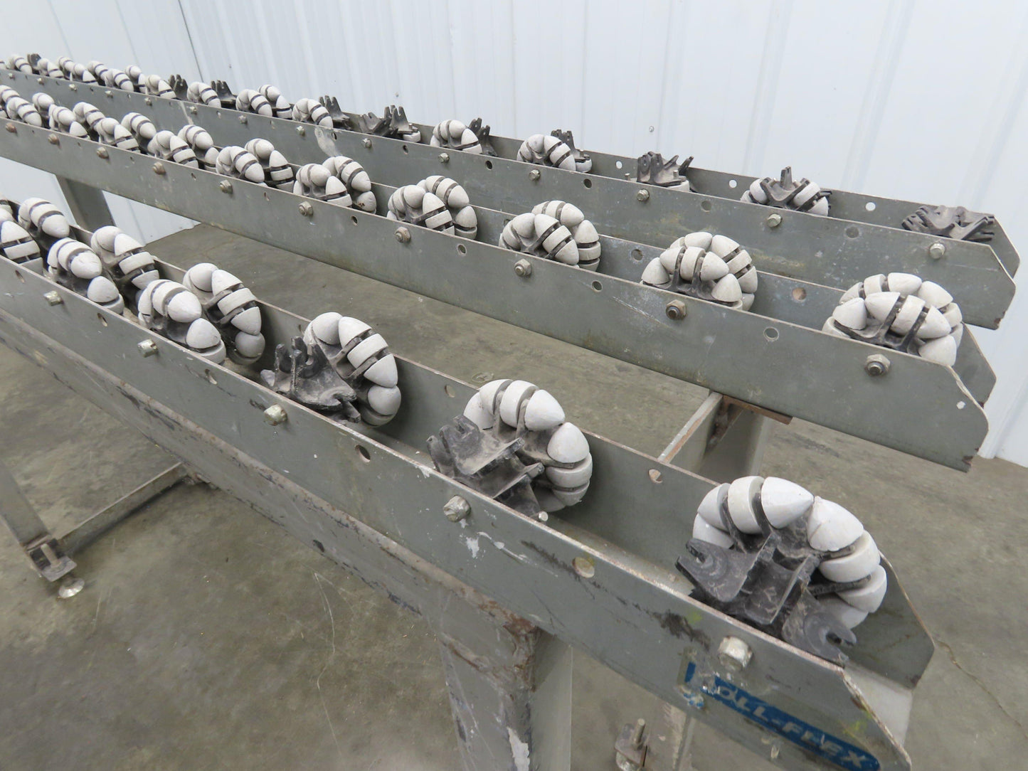 Roll-Flex 16"x 5' Multi-Directional 3-Track Roller Conveyor Plastic Ergo-Roll