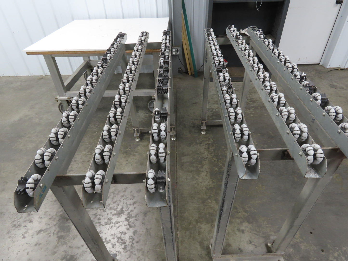 Roll-Flex 16"x 5' Multi-Directional 3-Track Roller Conveyor Plastic Ergo-Roll
