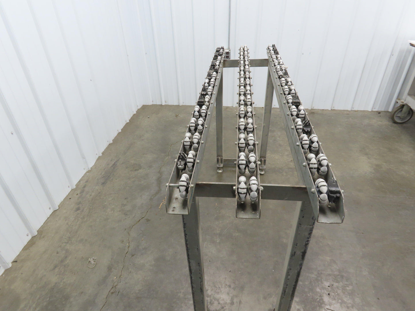 Roll-Flex 16"x 5' Multi-Directional 3-Track Roller Conveyor Plastic Ergo-Roll