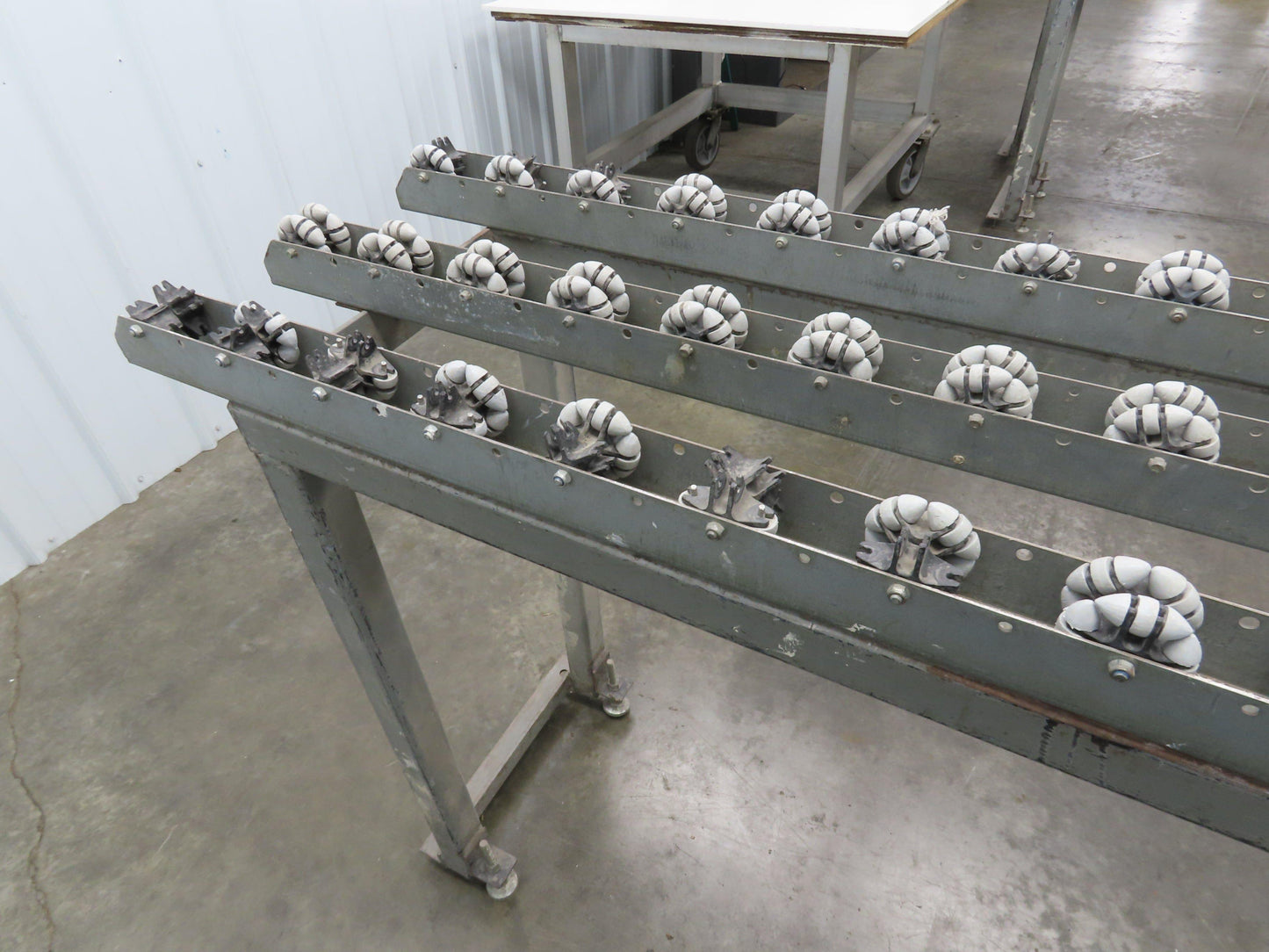 Roll-Flex 16"x 5' Multi-Directional 3-Track Roller Conveyor Plastic Ergo-Roll
