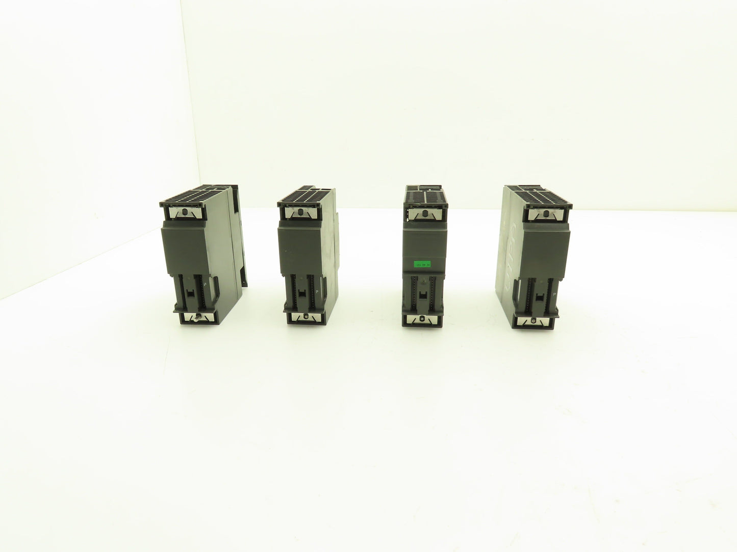 Vipa 321-1BL00 Digital Input Module 32x24vDC Lot of 4
