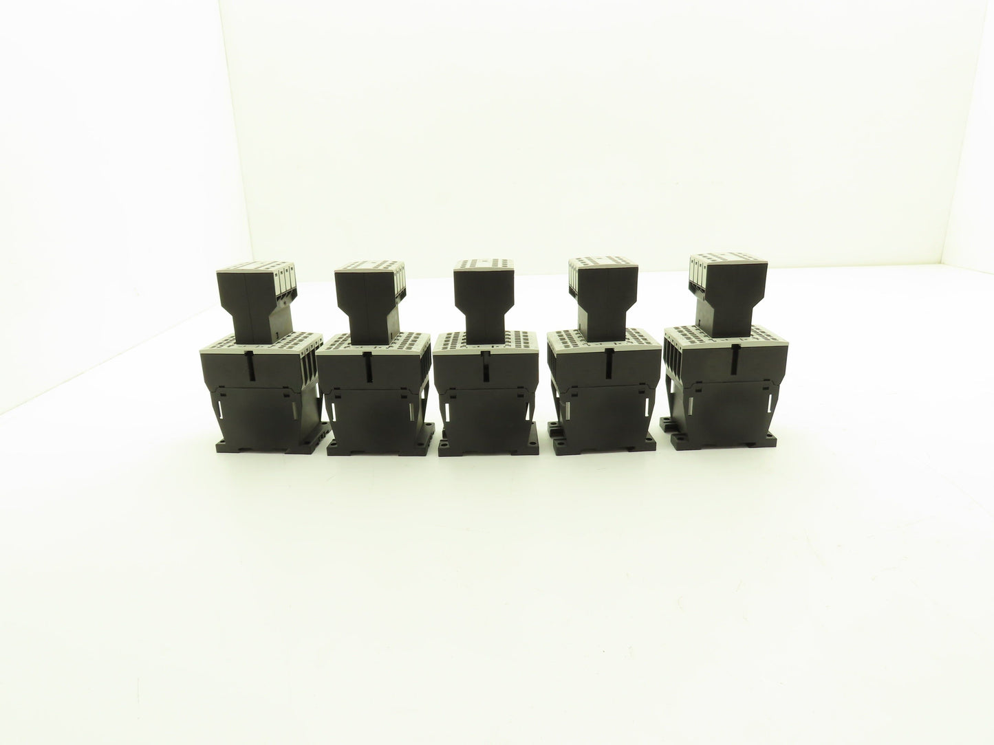 Siemens DIL MC15-01 Contactor 10Hp 600v 3Ph Accessory Block 400v 4A Lot of 5