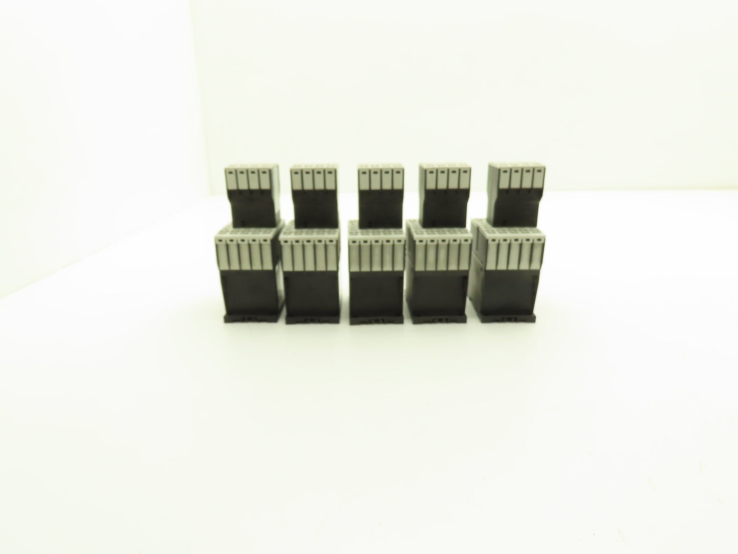 Siemens DIL MC15-01 Contactor 10Hp 600v 3Ph Accessory Block 400v 4A Lot of 5