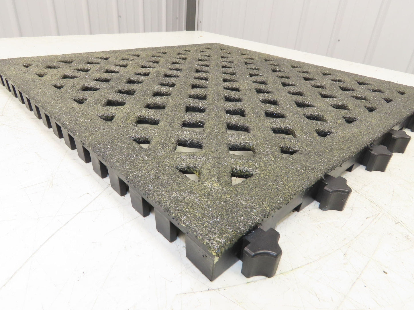Anti Fatigue Anti Slip Modular Interlocking Drainage Tile 18"x18" Mixed Lot of 5