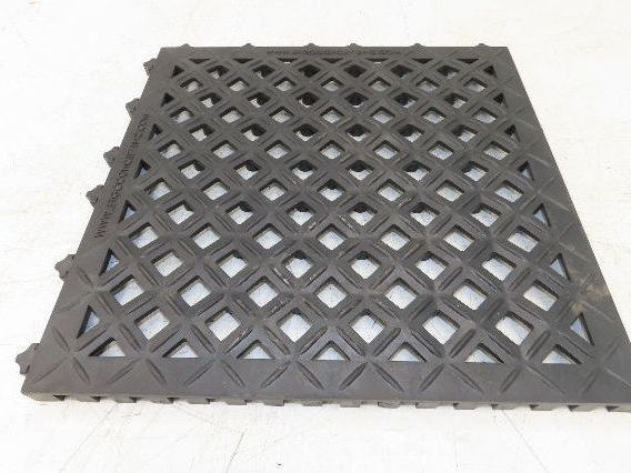 Anti Fatigue Anti Slip Modular Interlocking Drainage Tile 18"x18" Mixed Lot of 5