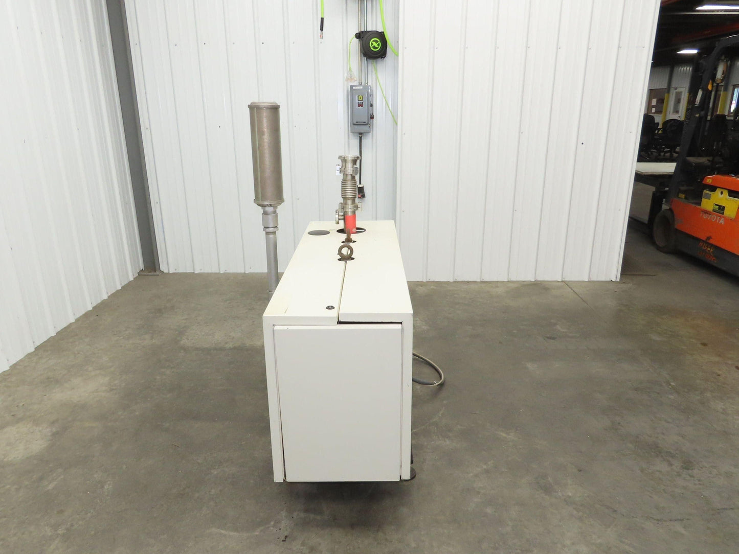 Leybold SP250 ScrewLine Dry Vacuum Pump 330m3/h 11.5kw 210/460V 3Ph