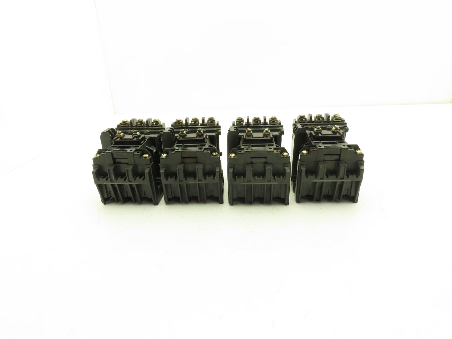 Allen Bradley 500-B0DX21 Motor Starter Series B 10Hp 27A 3P 120V Coil Lot of 4