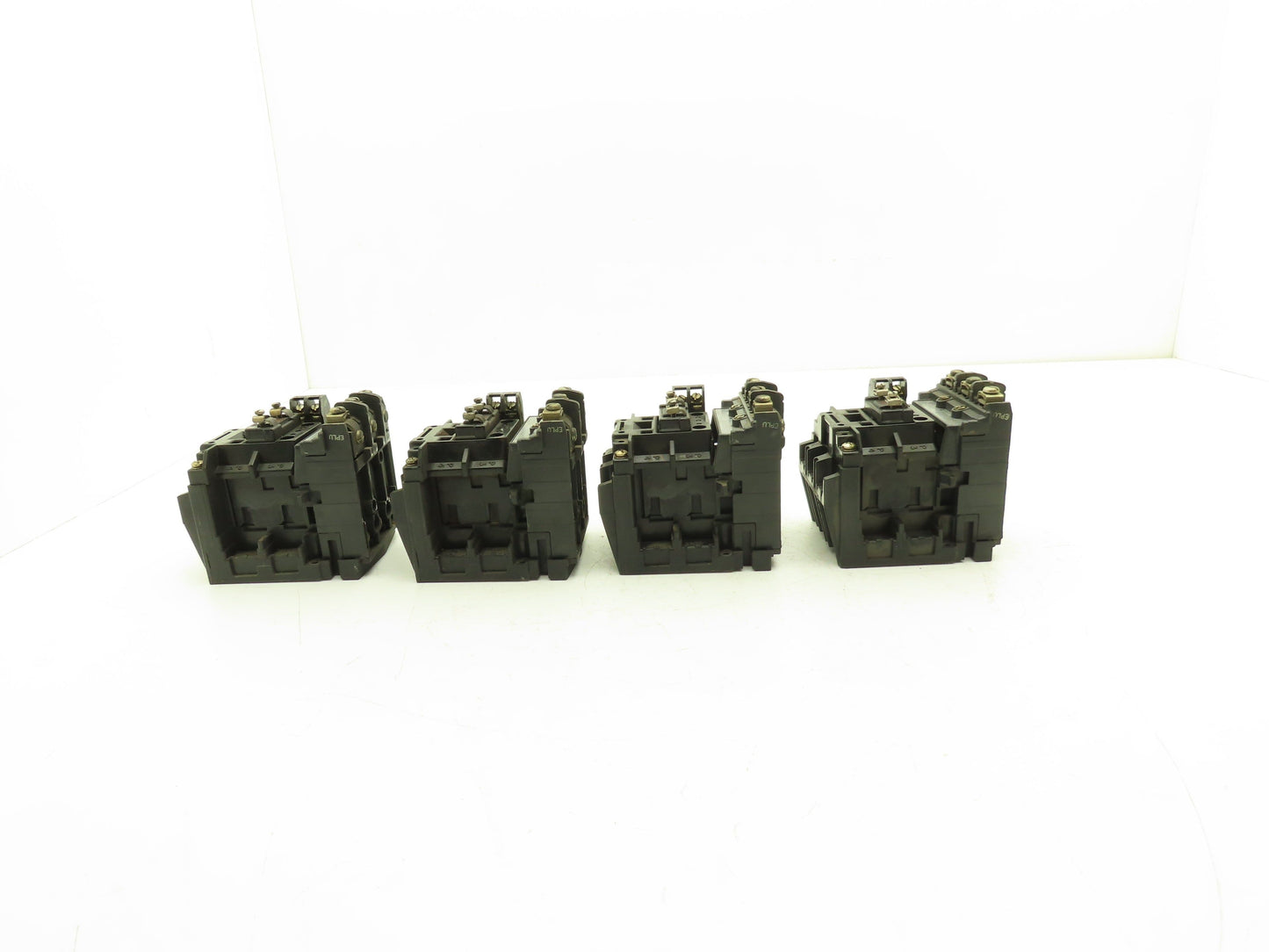Allen Bradley 500-B0DX21 Motor Starter Series B 10Hp 27A 3P 120V Coil Lot of 4