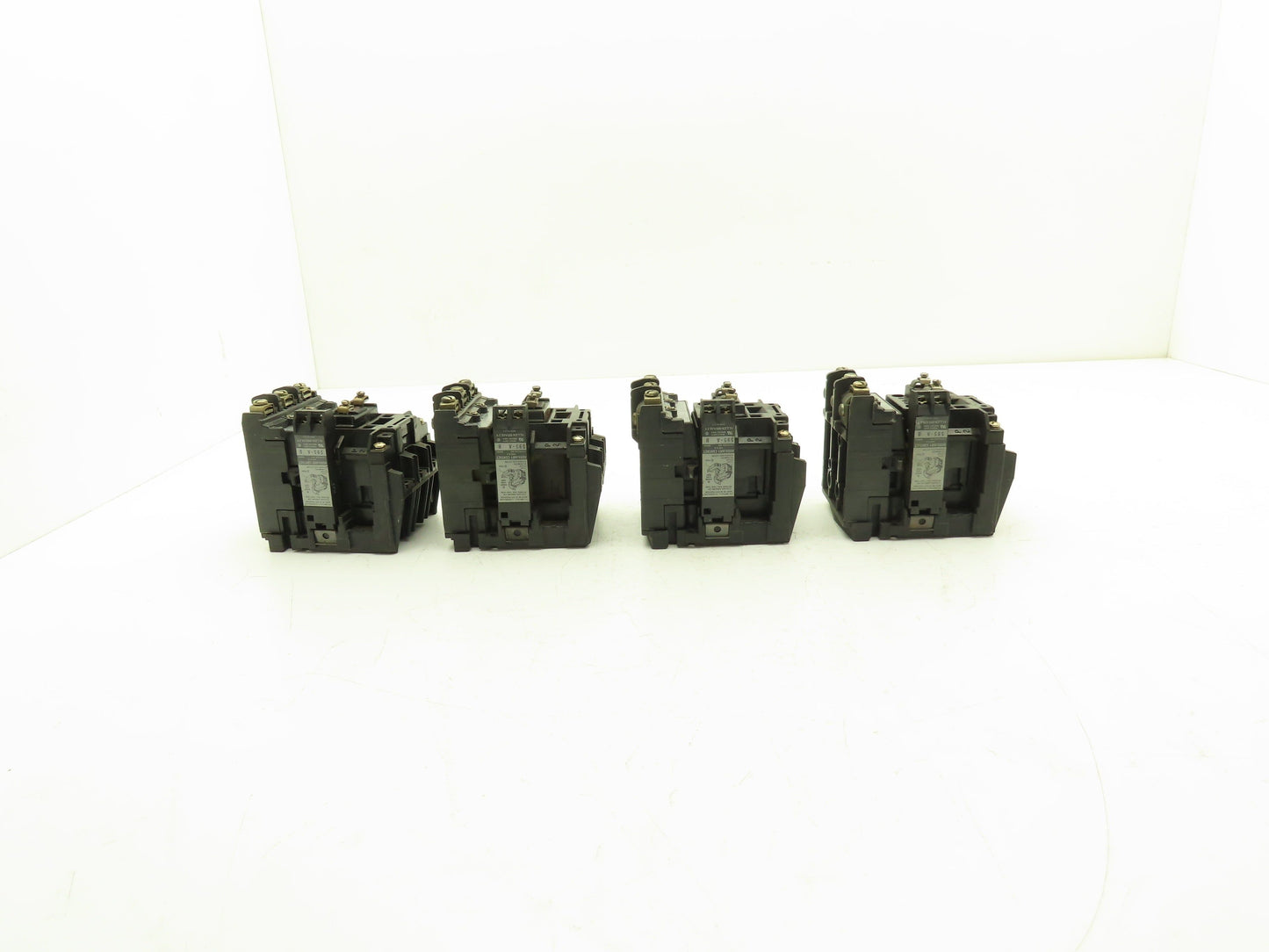 Allen Bradley 500-B0DX21 Motor Starter Series B 10Hp 27A 3P 120V Coil Lot of 4