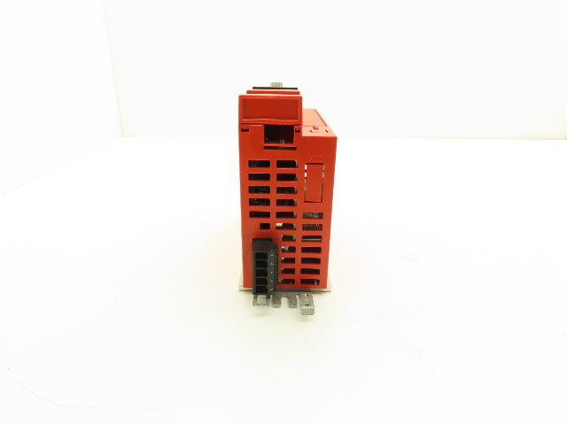 SEW EuroDrive MC07B0008-5A3-4-00 Movitrac B AC Drive VFD 3Ph 2.4A 599Hz 500v