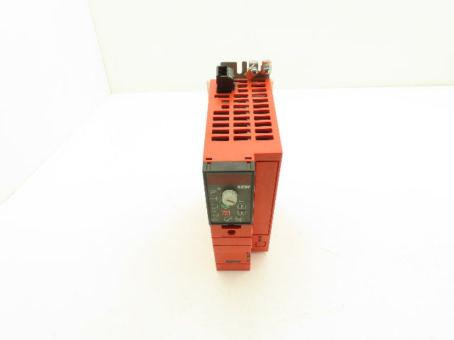 SEW EuroDrive MC07B0008-5A3-4-00 Movitrac B AC Drive VFD 3Ph 2.4A 599Hz 500v