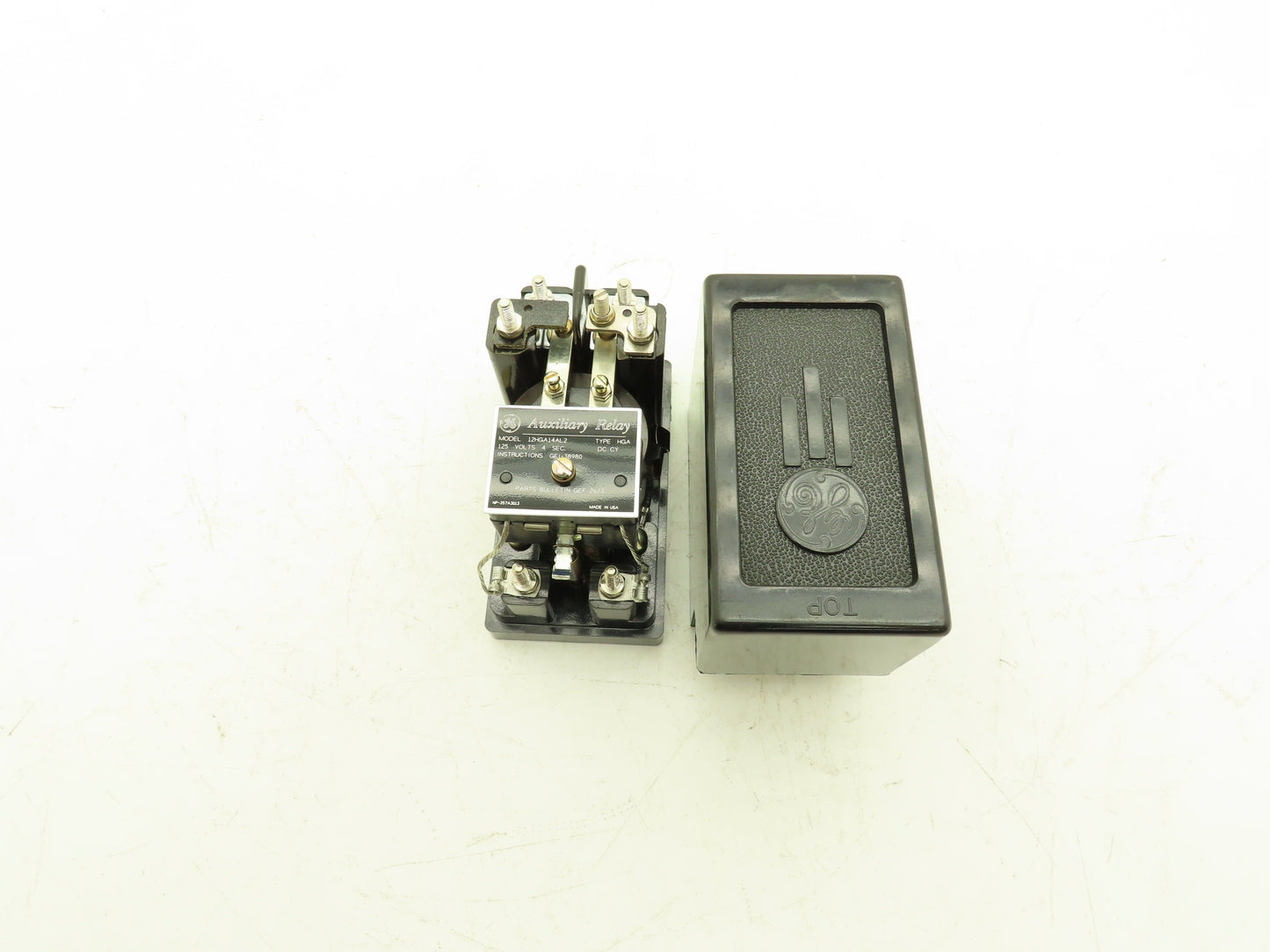 GE Hinged Armature Auxiliary Relay 12HGA14AL2 Double Throw 125VDC Coil