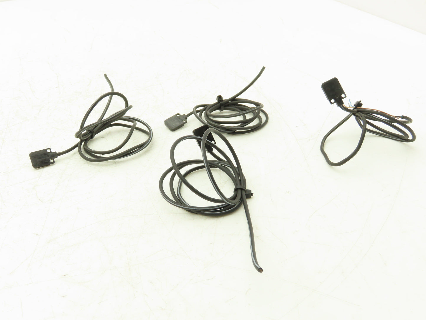 Omron E3T-FT12 Ultra Compact Photoelectric Proximity Sensor Lot of 4