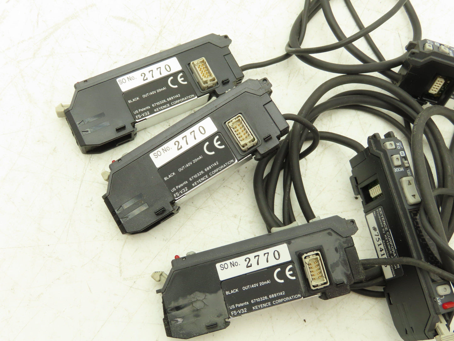 Keyence FS-V31 FS-V32 Fiber Optic Sensor Amplifier NPN 12-24vDC Lot of 3 Sets