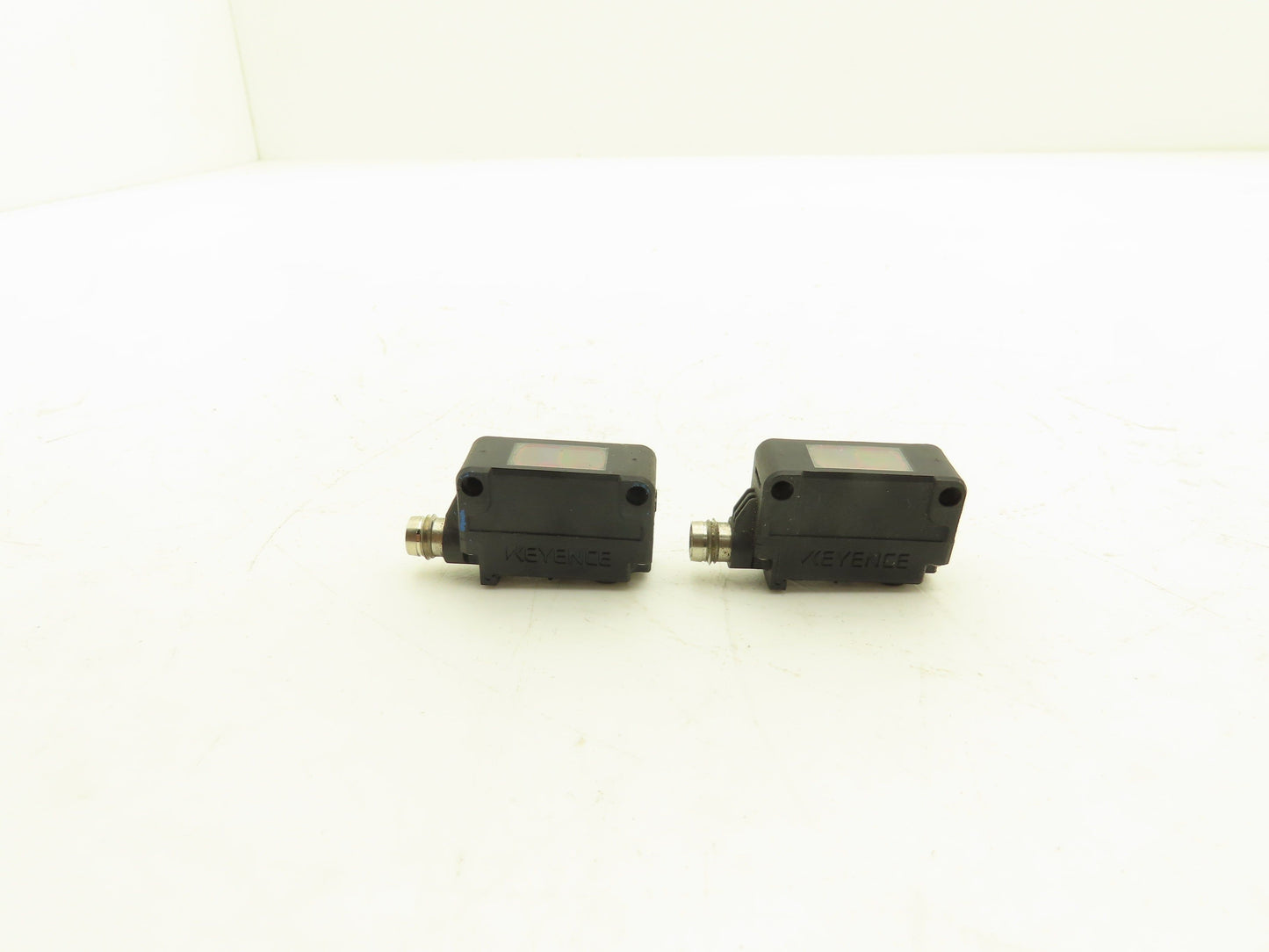 Keyence PZ-G41CN Photoelectric Sensor 10-30vDC Lot of 2
