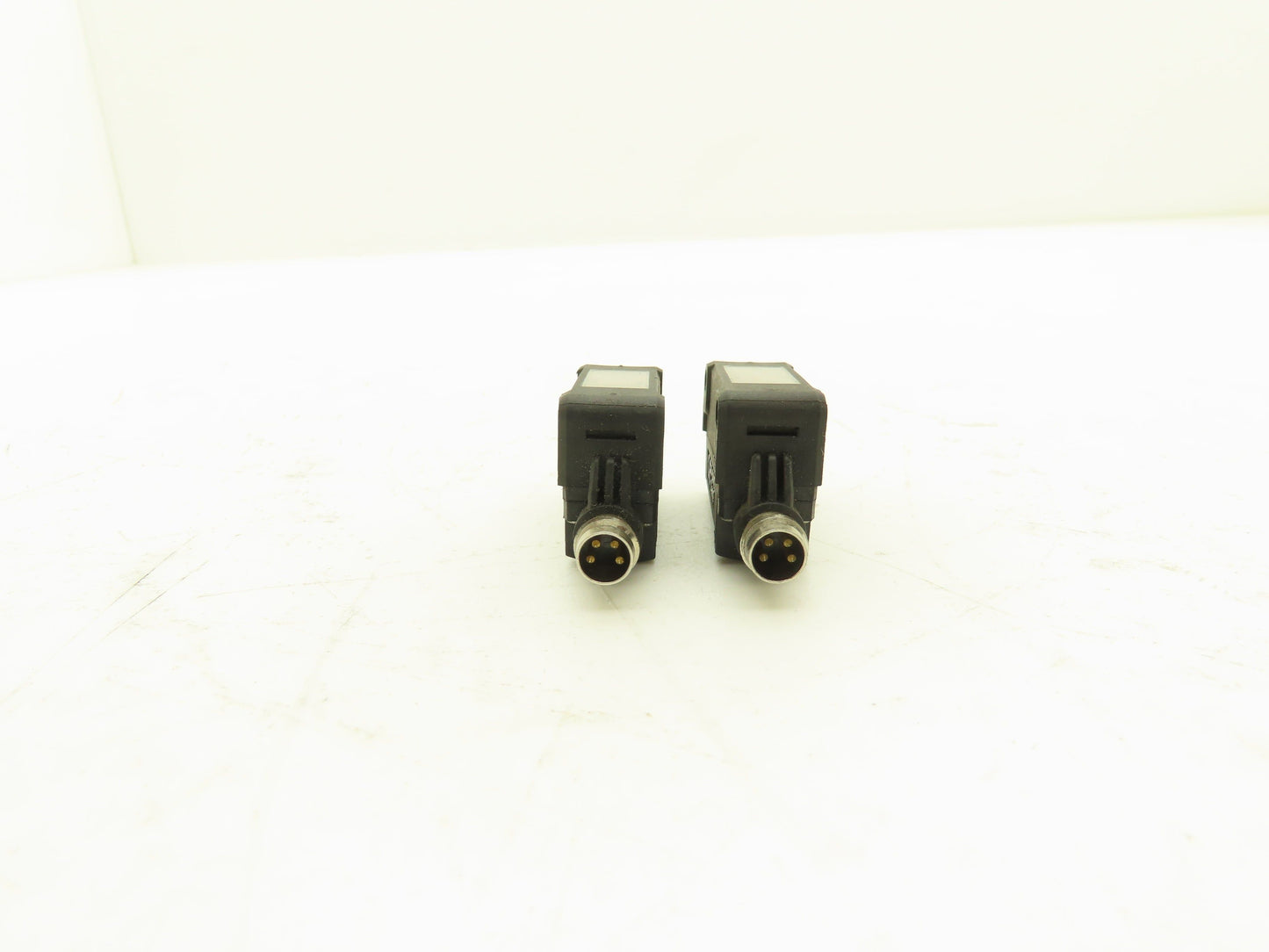 Keyence PZ-G41CN Photoelectric Sensor 10-30vDC Lot of 2