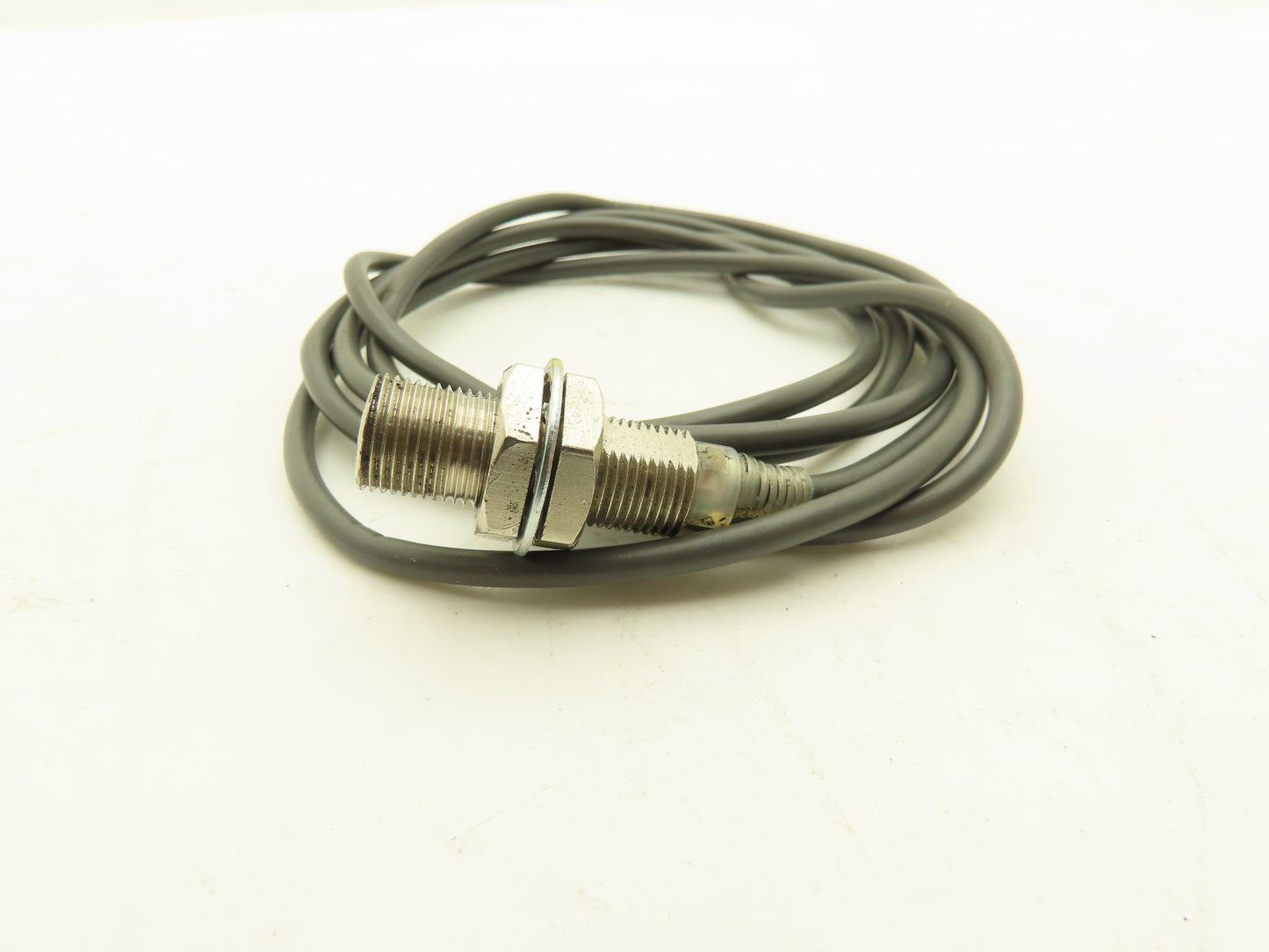 Omron E2E-X3D15-N Proximity Sensor 12-24vDC NO