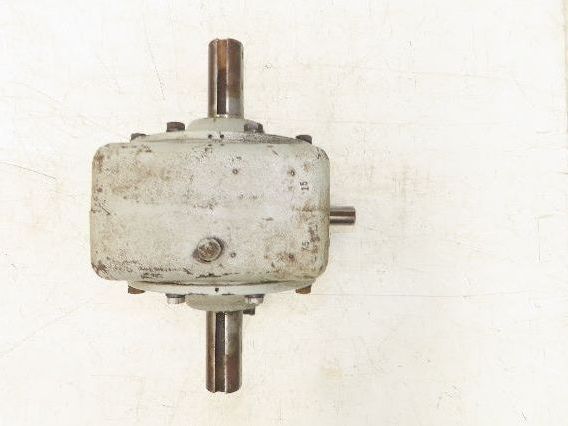 Worm Gearbox Horizontal Drive Dual Output 15:1 Reducer 1" Solid Input Shaft