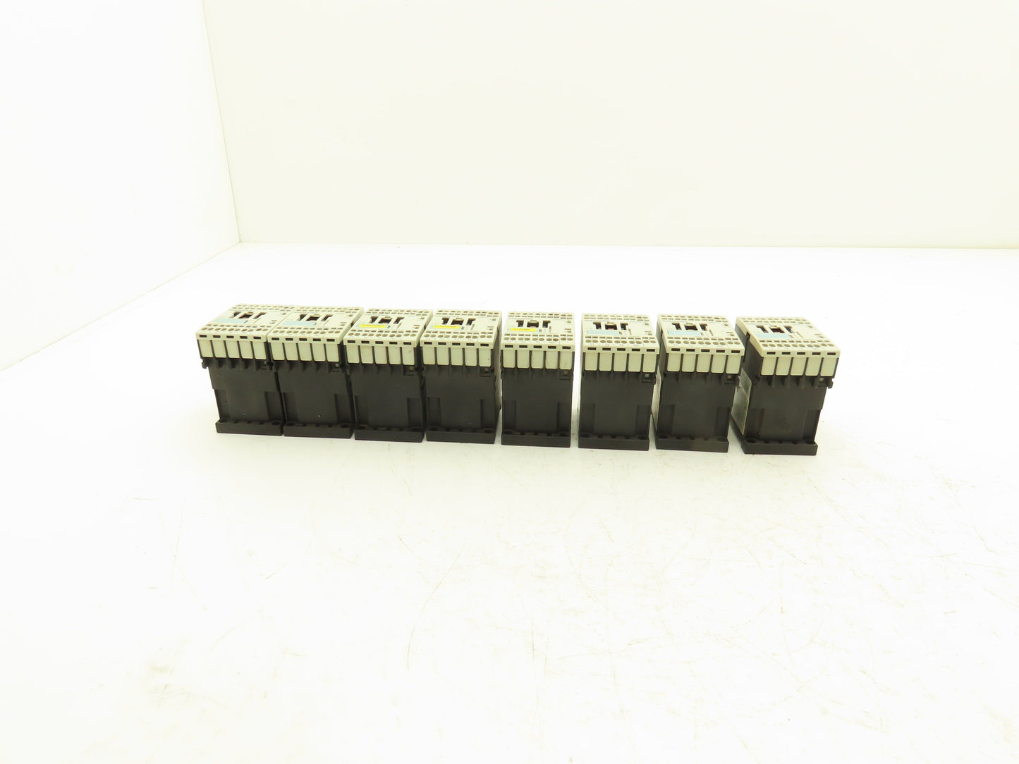 Siemens 3RT1016-2BB41 Motor Starter Contactor 3-Pole 1NO 22A 7.5Hp Lot of 18