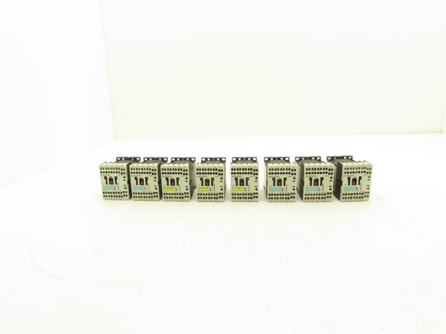 Siemens 3RT1016-2BB41 Motor Starter Contactor 3-Pole 1NO 22A 7.5Hp Lot of 18