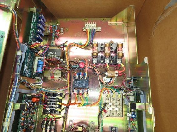 Allen Bradley 1334-ROB VFD Adjustable Frequency Drive 25Hp 460V 35A 3 Phase