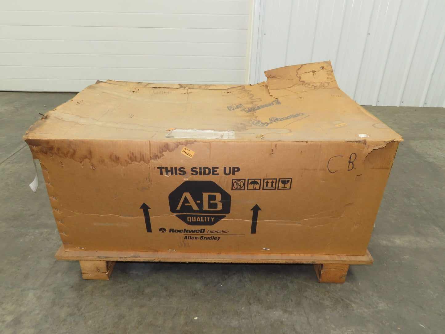 Allen Bradley 1334-ROB VFD Adjustable Frequency Drive 25Hp 460V 35A 3 Phase