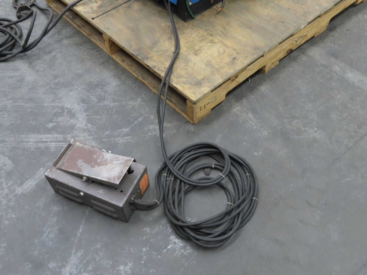 Miller DIALARC HF Tig Welder Power Source 250Amp AC Footpedal 1Ph 230V
